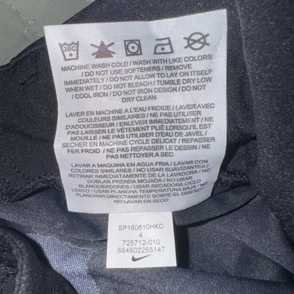 Nike Golf Dri-FIT women’s ankle pants. Size 4. EUC - Picture 10 of 10